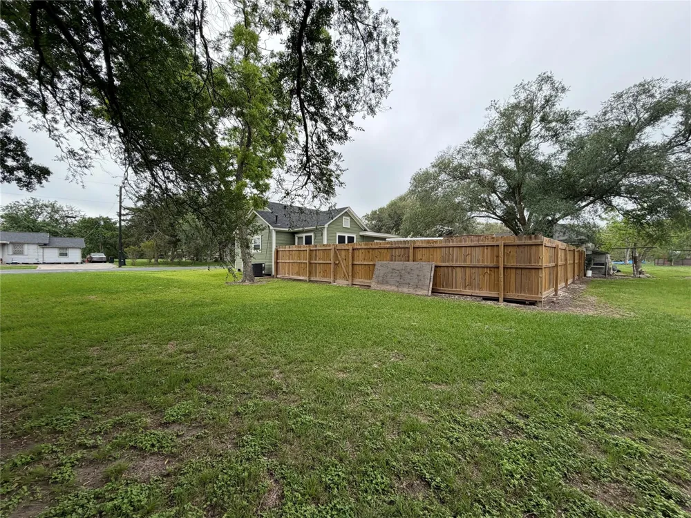 515 E Correll El Campo, TX 77437