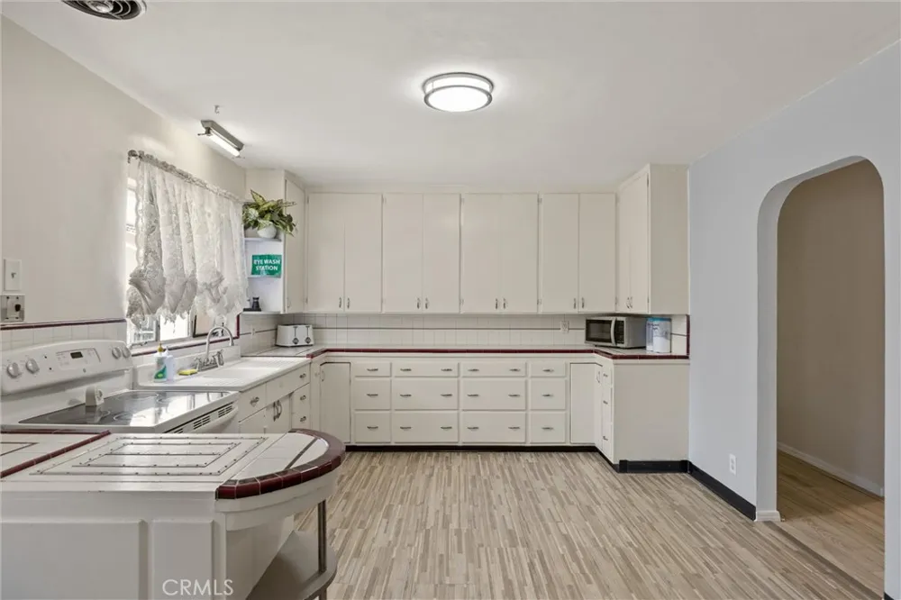 159 S Shasta Willows, CA 95988