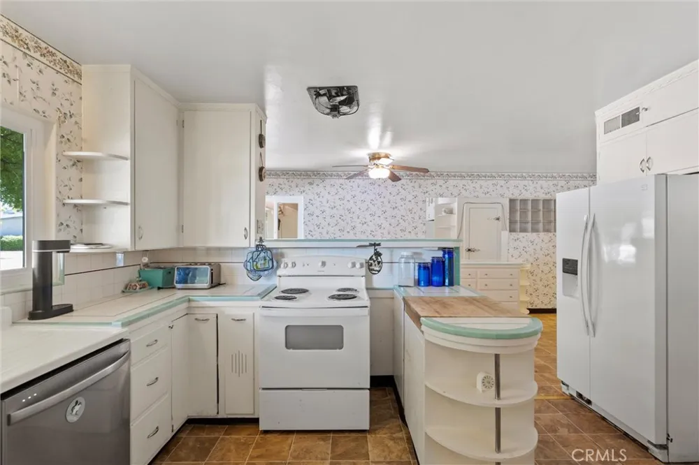 159 S Shasta Willows, CA 95988