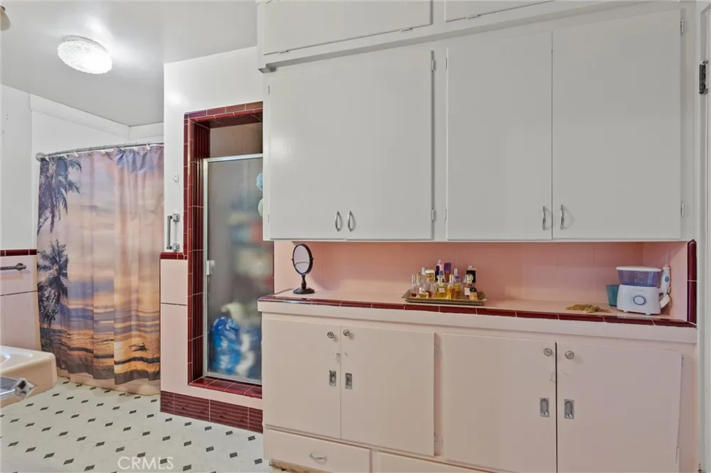 159 S Shasta Willows, CA 95988