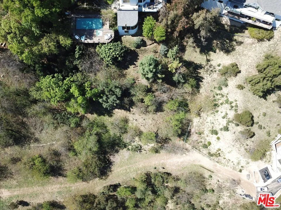 3905 Hopevale Drive Sherman Oaks, CA 91403