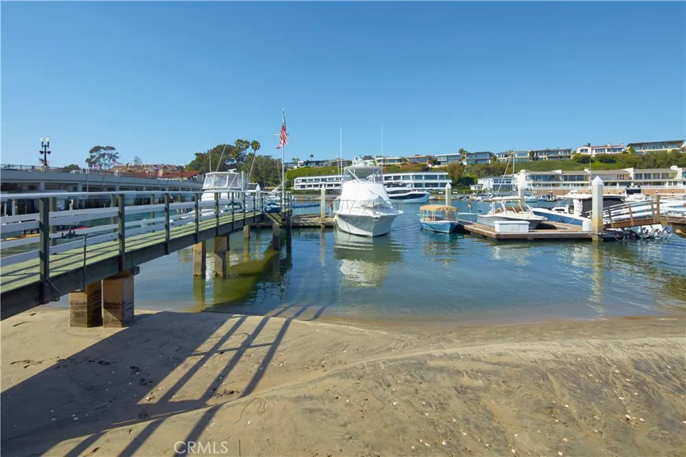 1407 Bay Front Newport Beach, CA 92662