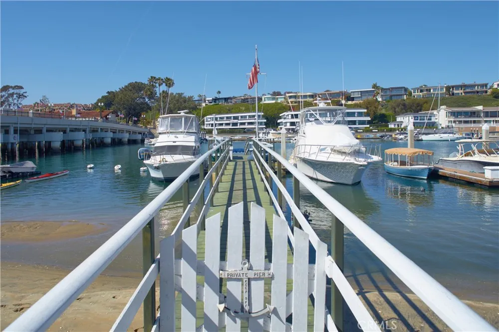 1407 Bay Front Newport Beach, CA 92662