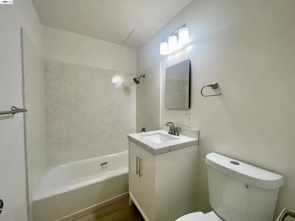 1428 MADISON ST #104 Oakland, CA 94612