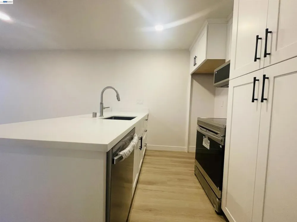 1428 MADISON ST #104 Oakland, CA 94612
