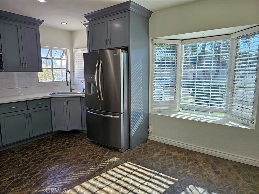 3180 Easy Avenue Long Beach, CA 90810