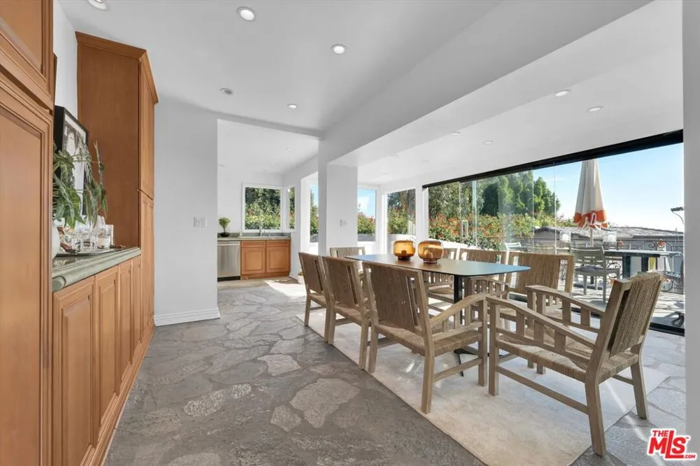 1300 Summitridge Drive Beverly Hills, CA 90210