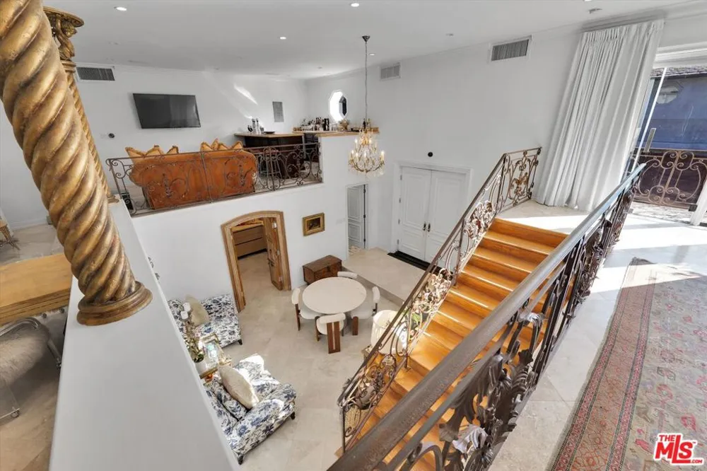 1300 Summitridge Drive Beverly Hills, CA 90210