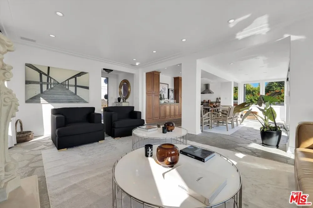 1300 Summitridge Drive Beverly Hills, CA 90210