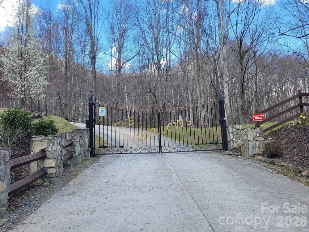 99999 Wolverine Court #53 Waynesville, NC 28785