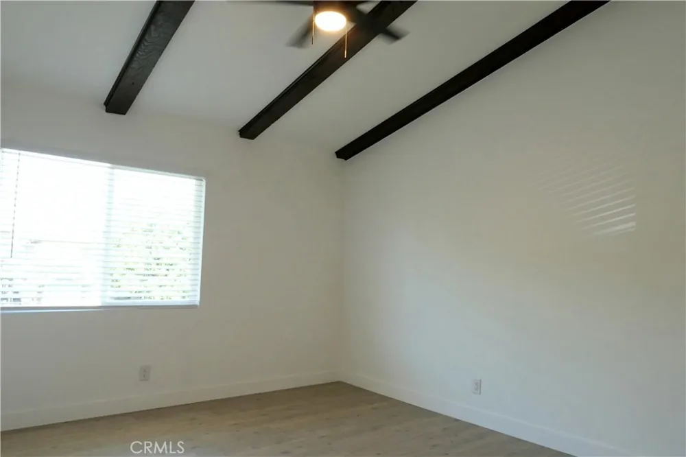 7300 Lennox #J3 Van Nuys, CA 91405