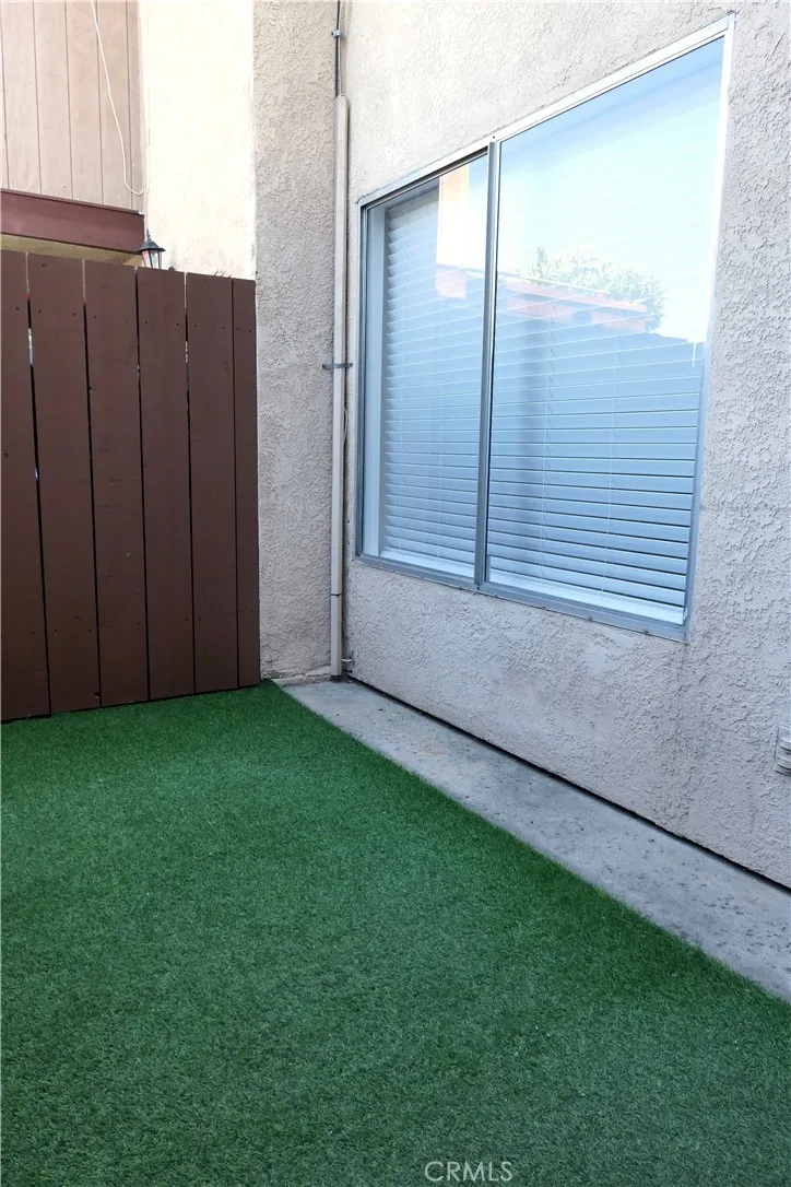 7300 Lennox #J3 Van Nuys, CA 91405