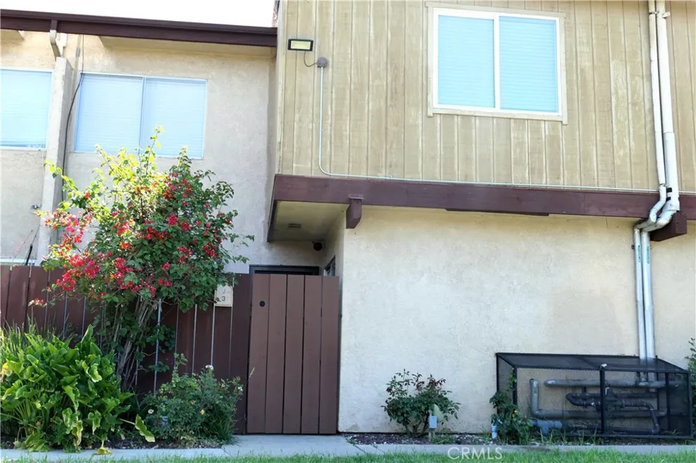 7300 Lennox #J3 Van Nuys, CA 91405