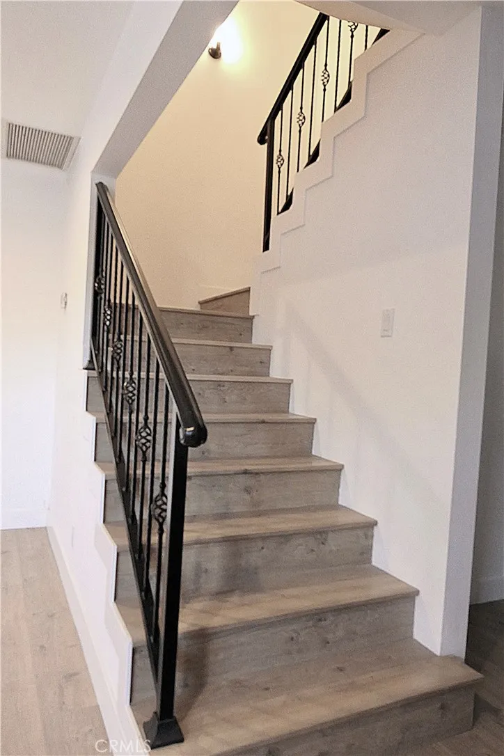 7300 Lennox #J3 Van Nuys, CA 91405