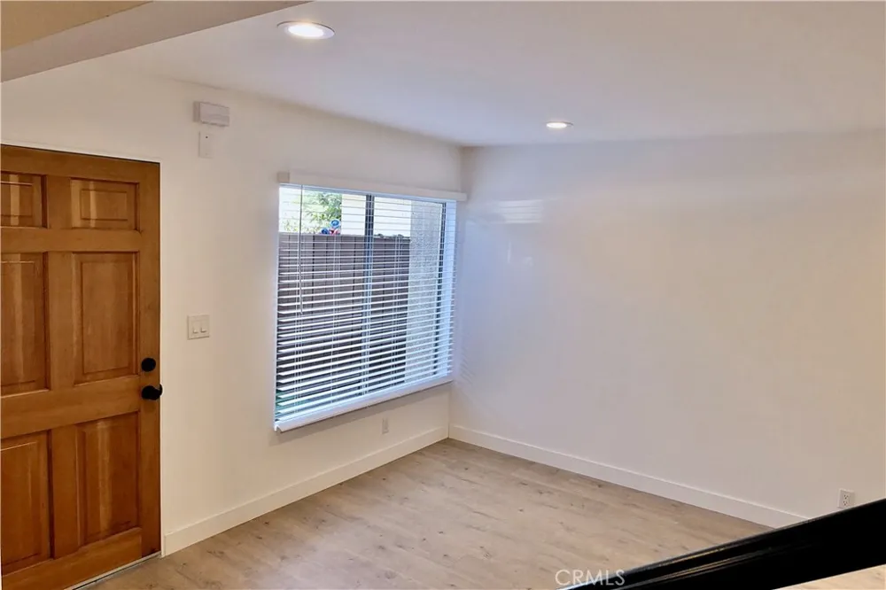 7300 Lennox #J3 Van Nuys, CA 91405