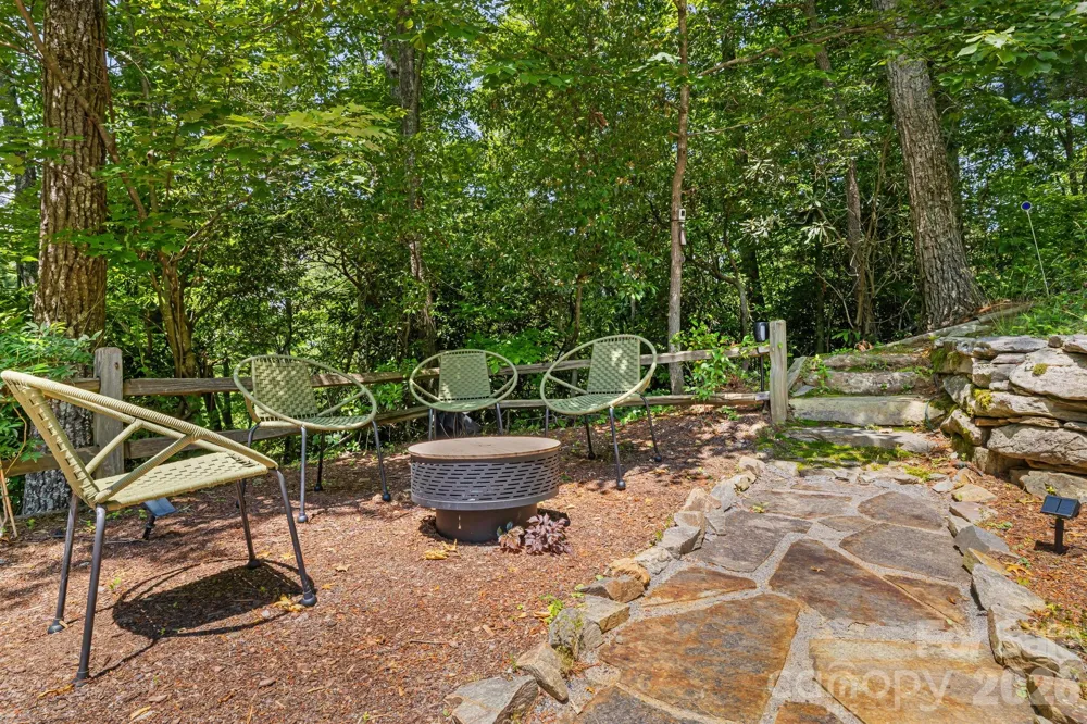 5 Saddle Ridge Fletcher, NC 28732