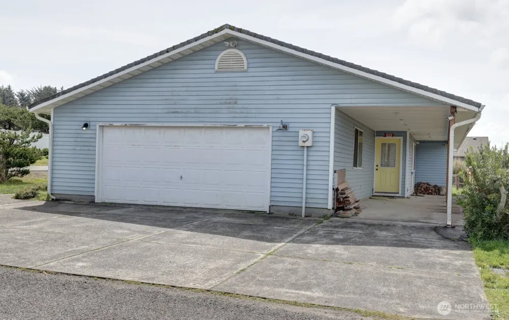 816 325th Street Ocean Park, WA 98640