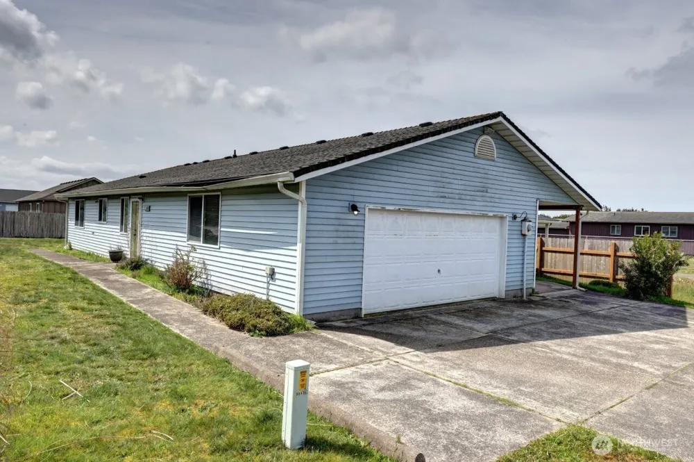 816 325th Street Ocean Park, WA 98640