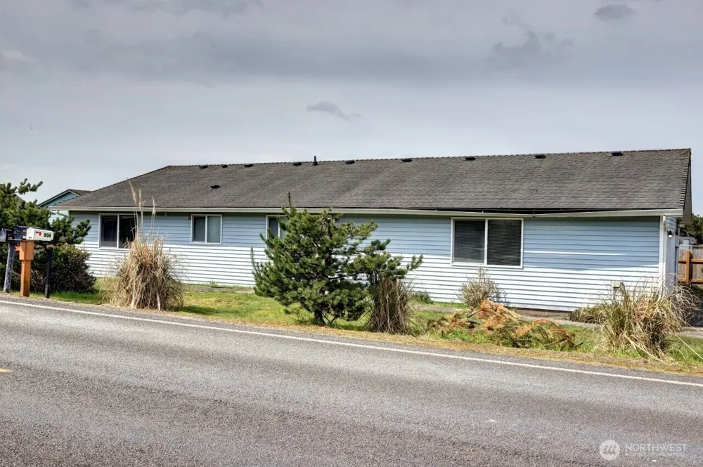 816 325th Street Ocean Park, WA 98640
