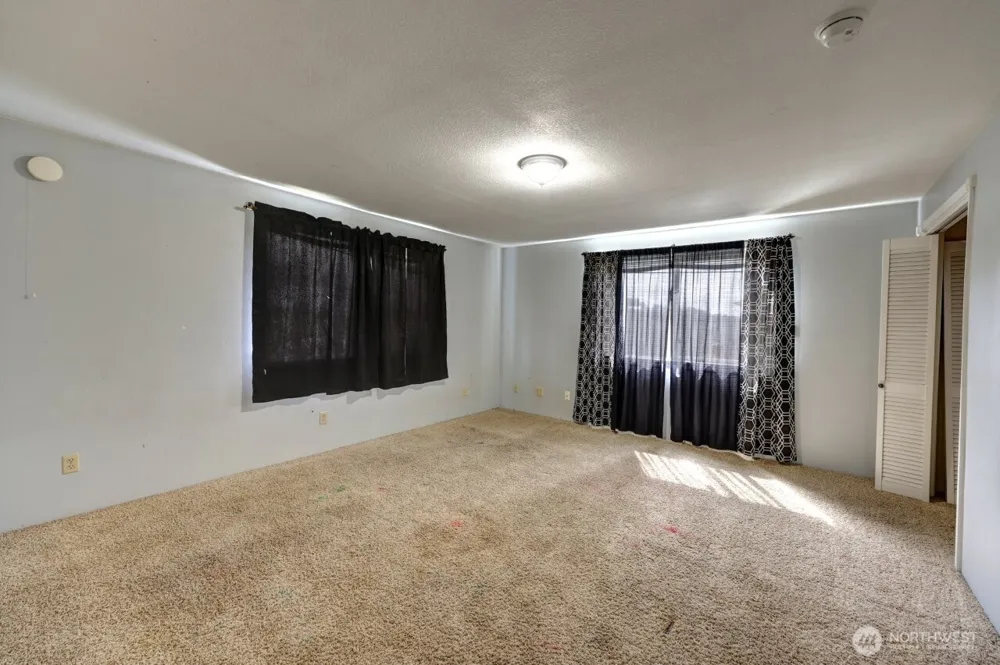 816 325th Street Ocean Park, WA 98640