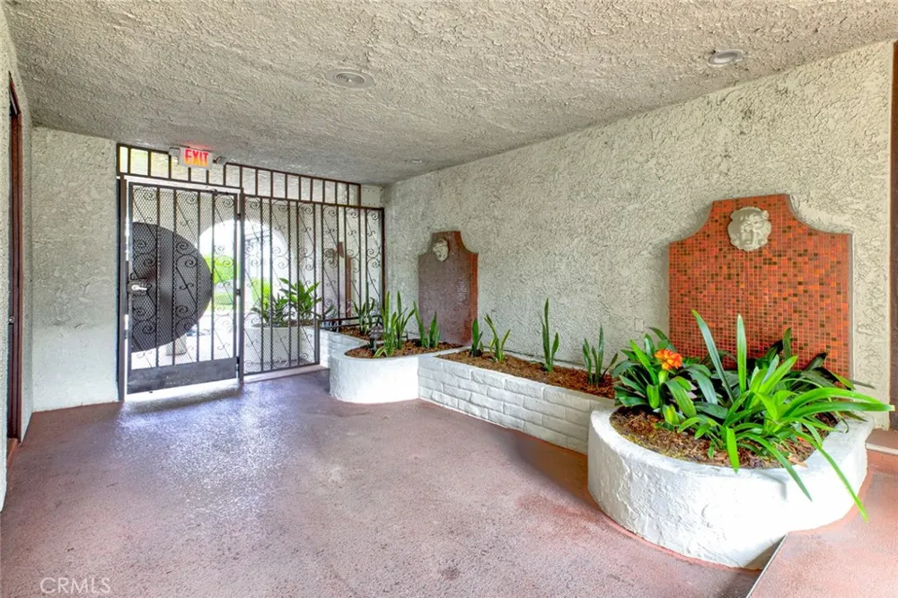 5334 Lindley Avenue #337 Encino, CA 91316