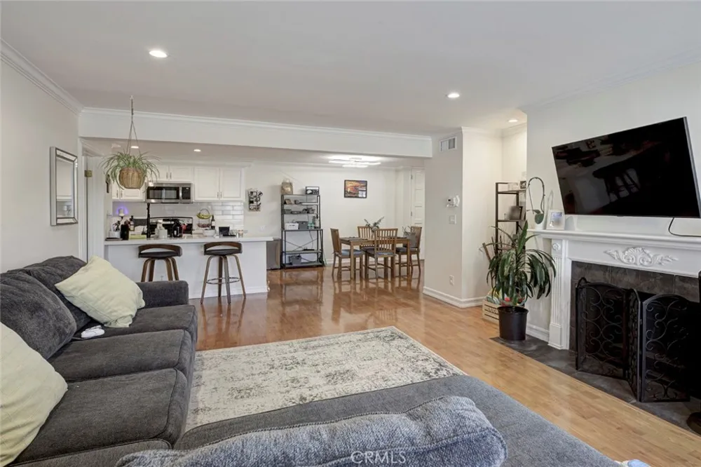 5334 Lindley Avenue #337 Encino, CA 91316