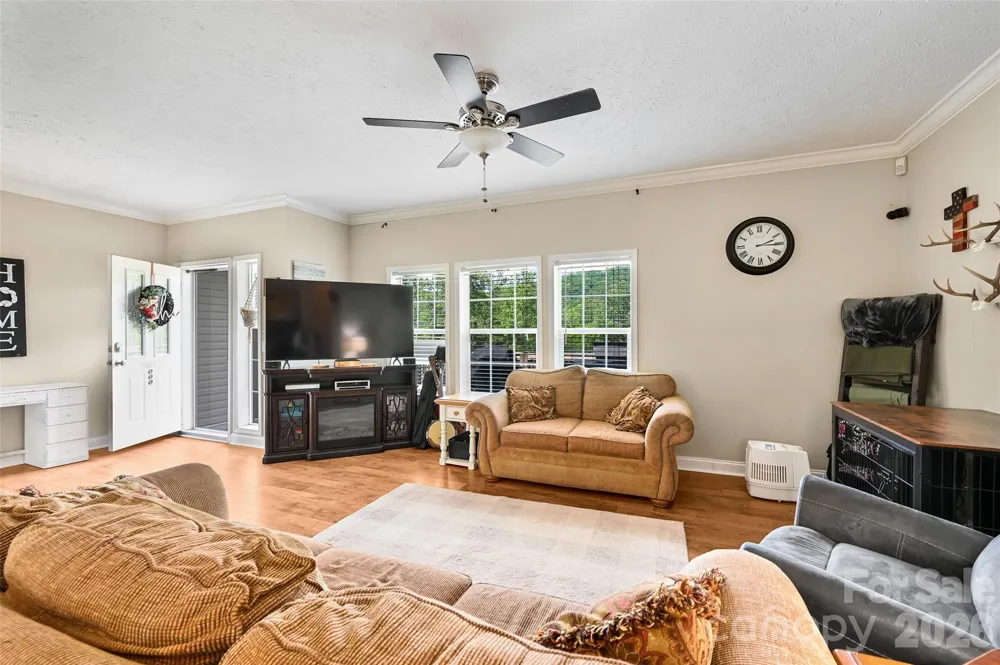 371 Starnes Cove Road Candler, NC 28715