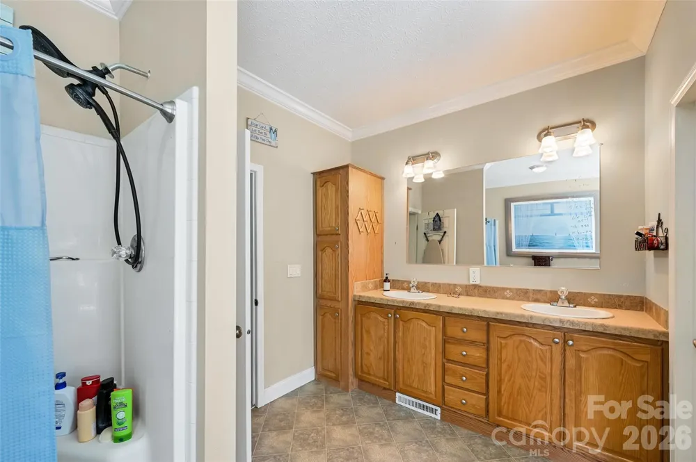371 Starnes Cove Road Candler, NC 28715
