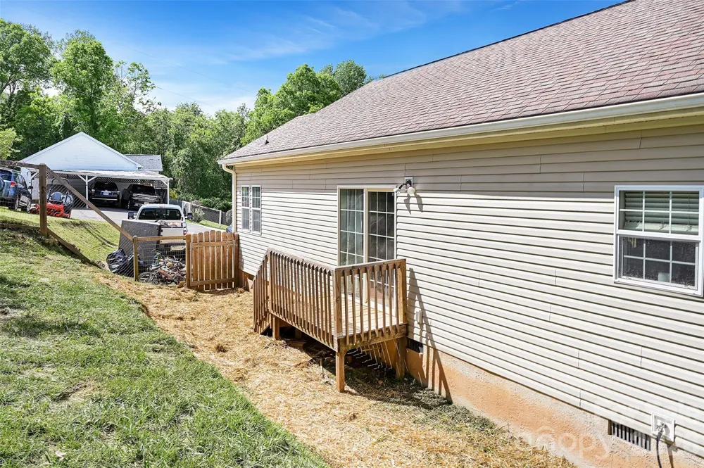 371 Starnes Cove Road Candler, NC 28715