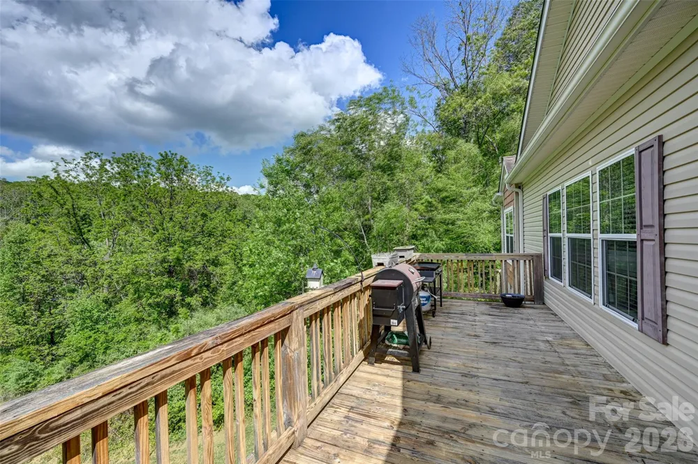 371 Starnes Cove Road Candler, NC 28715