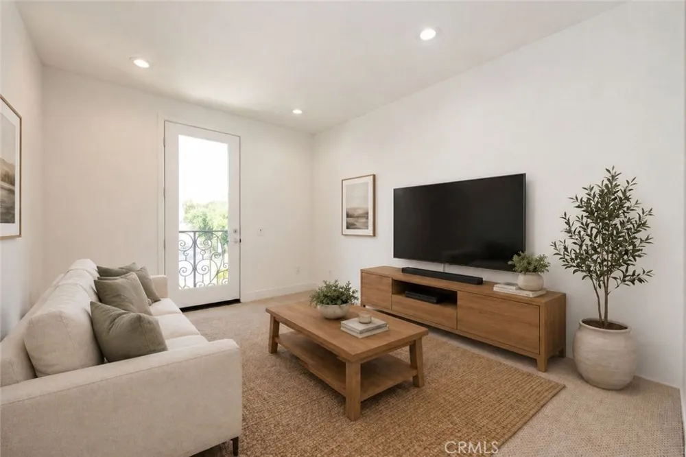 886 Francesca Walnut, CA 91789