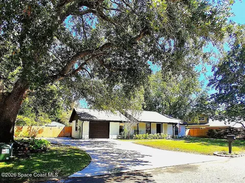 6503 Calle De Lago