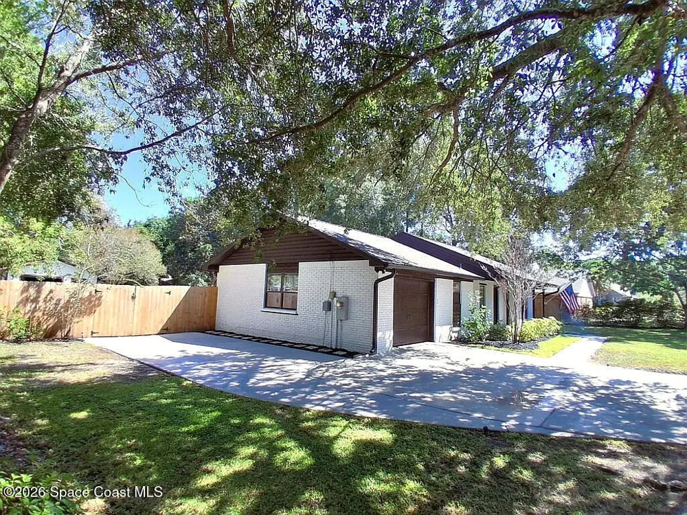6503 Calle De Lago Navarre, FL 32566