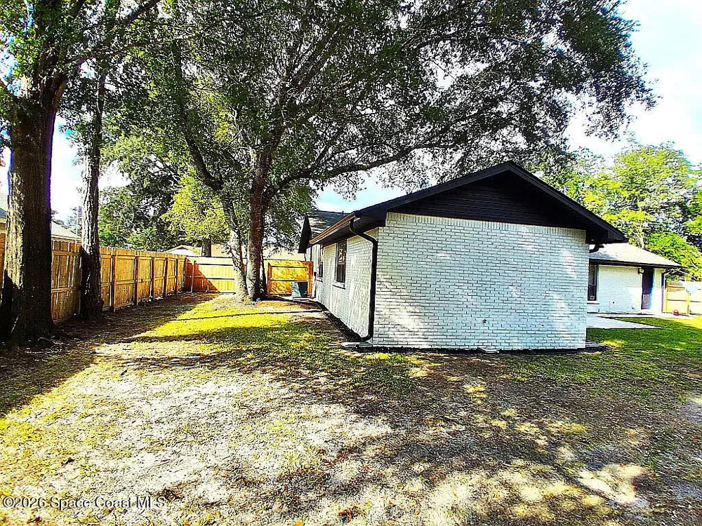 6503 Calle De Lago Navarre, FL 32566