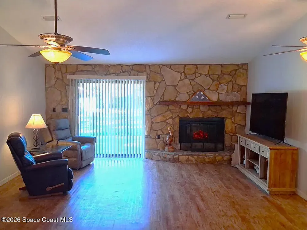 6503 Calle De Lago Navarre, FL 32566