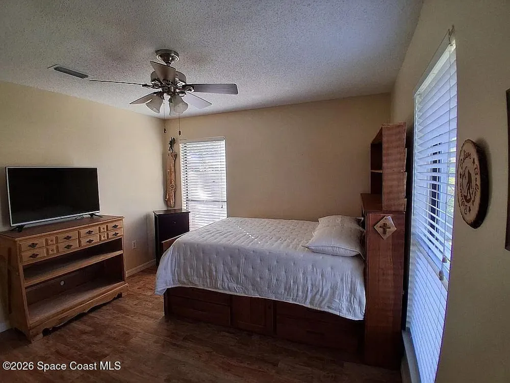 6503 Calle De Lago Navarre, FL 32566
