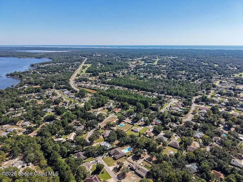 6503 Calle De Lago Navarre, FL 32566