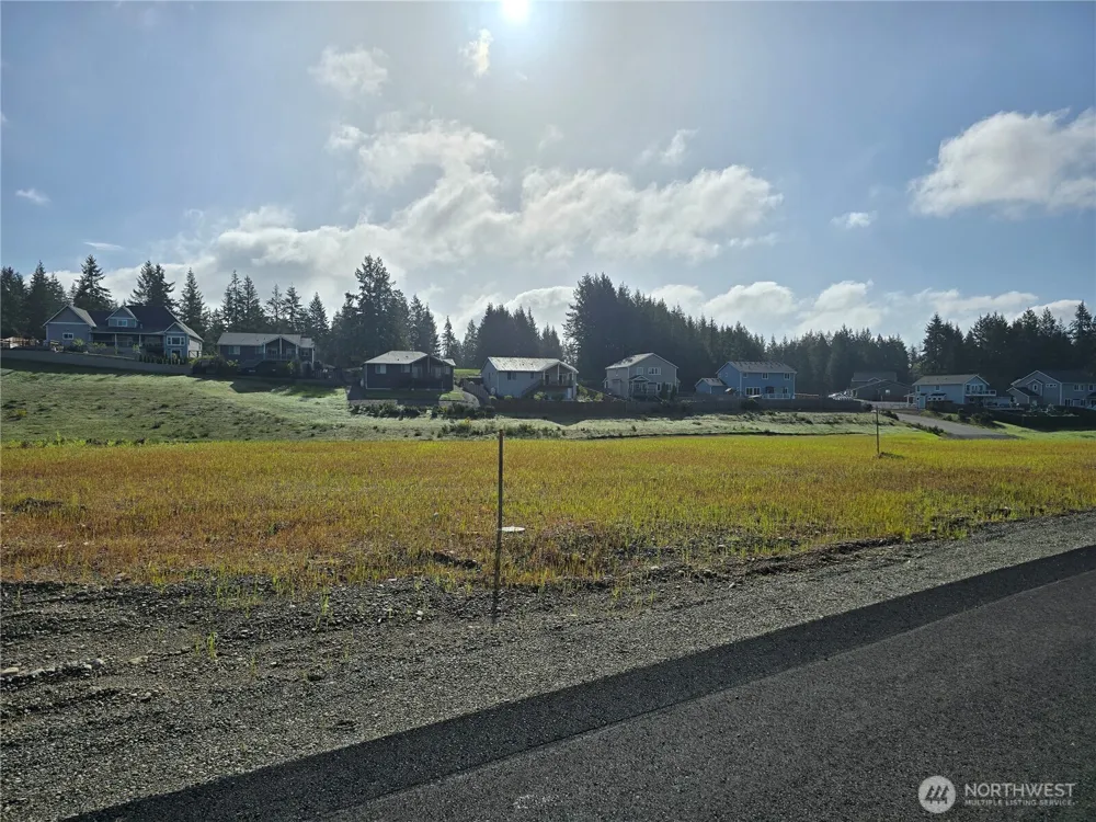 111 E Donbob Lane Allyn, WA 98524
