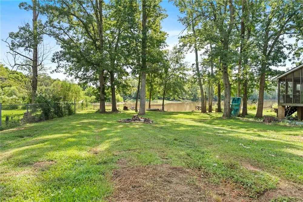 175 Cherokee Drive Jackson, GA 30332