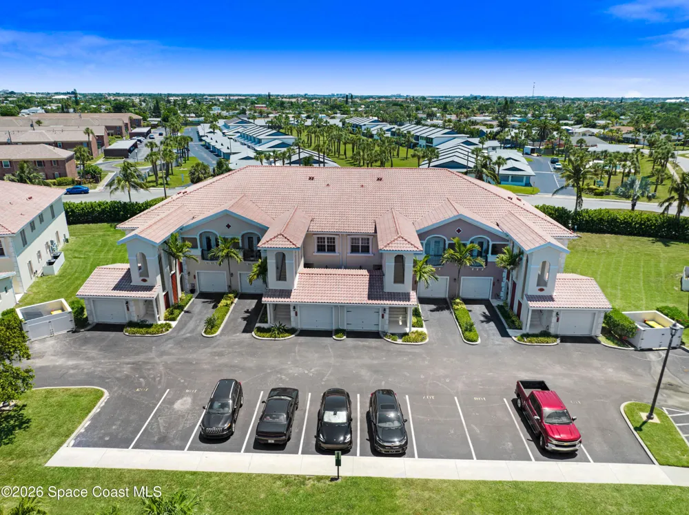 127 Lancha Circle #203 Indian Harbour Beach, FL 32937