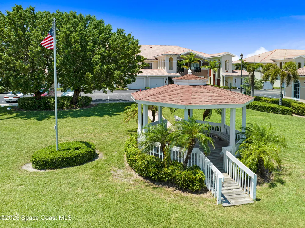 127 Lancha Circle #203 Indian Harbour Beach, FL 32937