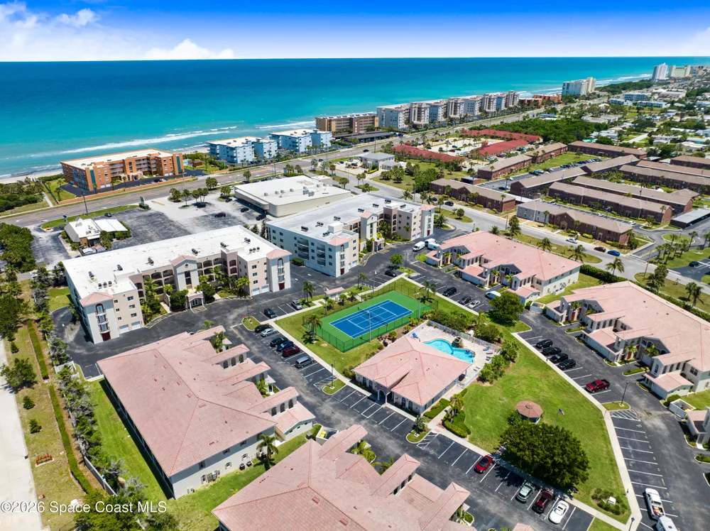 127 Lancha Circle #203 Indian Harbour Beach, FL 32937