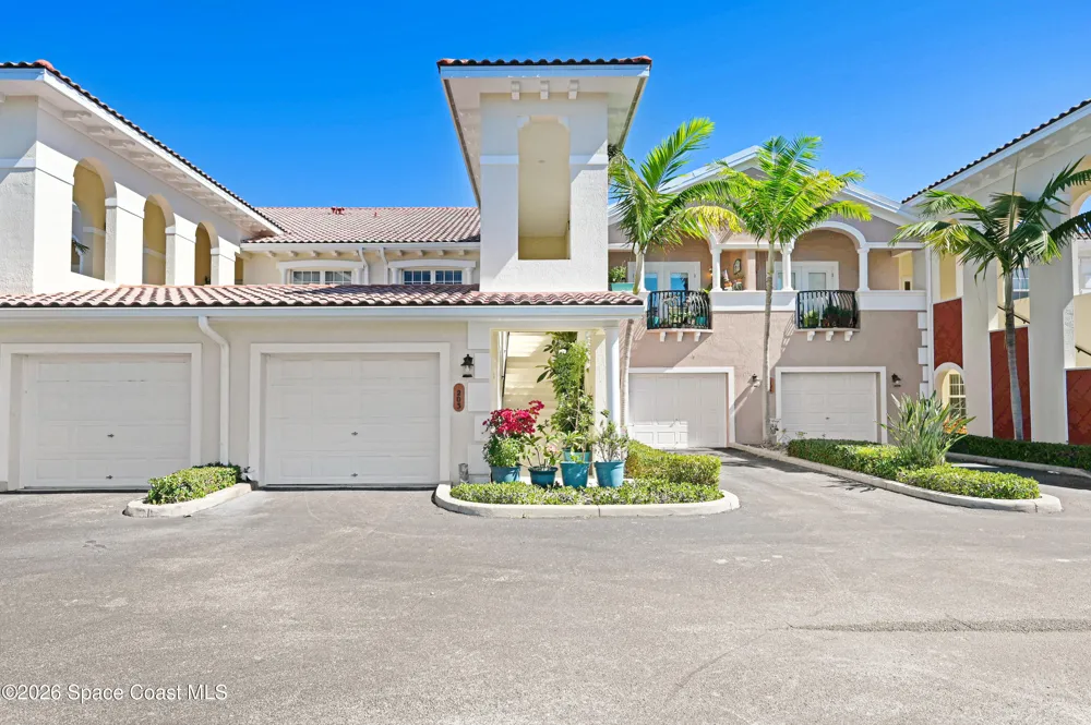 127 Lancha Circle #203 Indian Harbour Beach, FL 32937