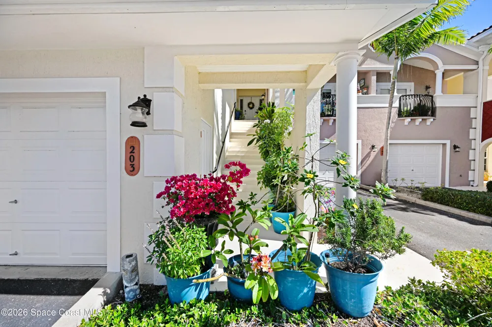 127 Lancha Circle #203 Indian Harbour Beach, FL 32937