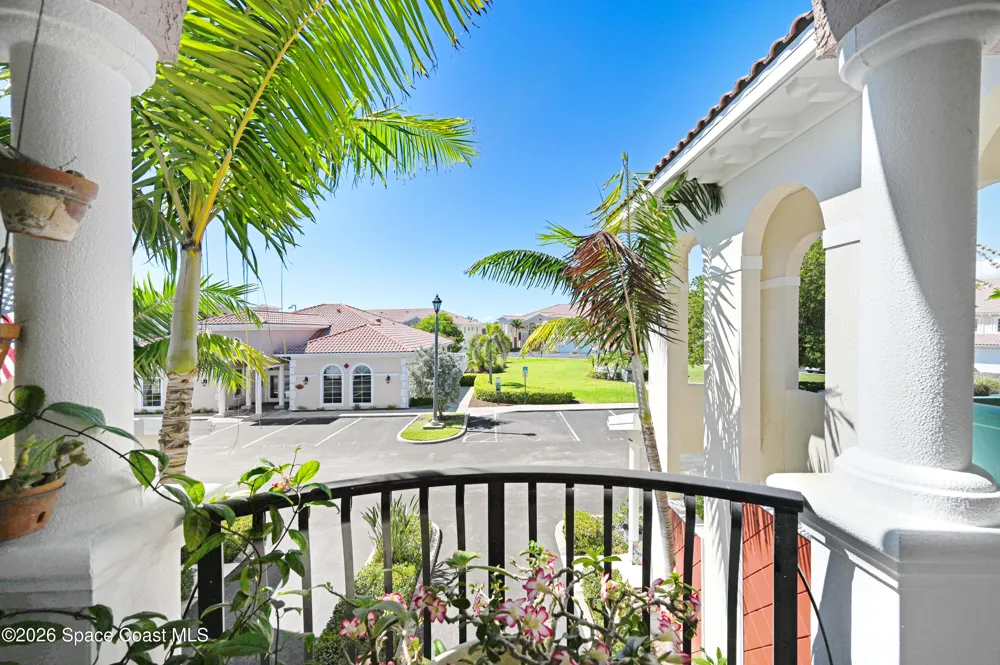 127 Lancha Circle #203 Indian Harbour Beach, FL 32937