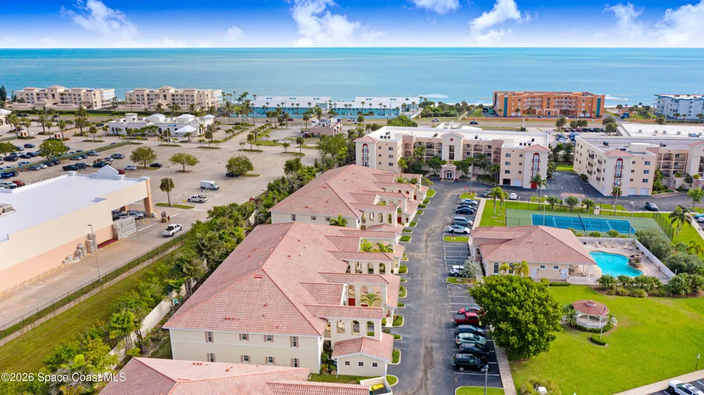 127 Lancha Circle #203 Indian Harbour Beach, FL 32937
