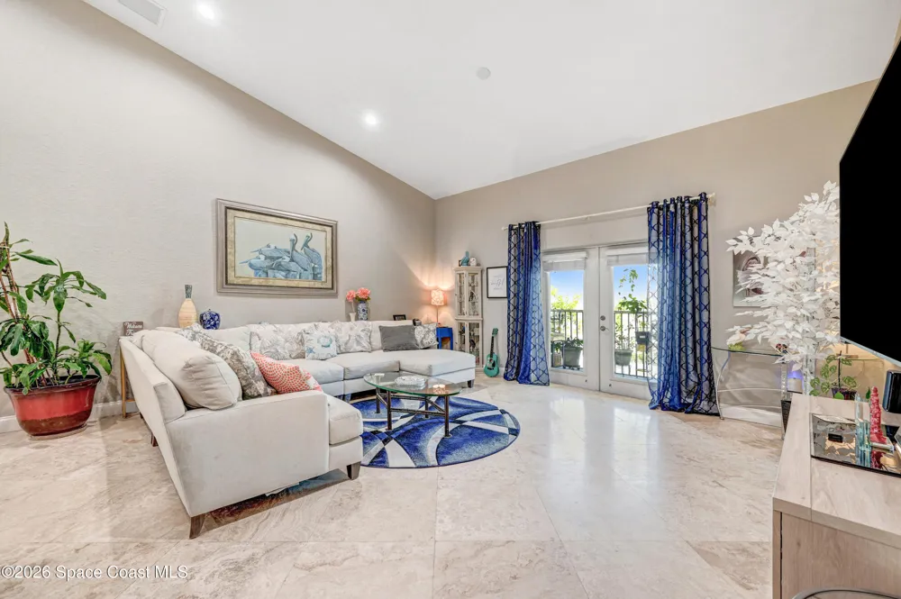 127 Lancha Circle #203 Indian Harbour Beach, FL 32937