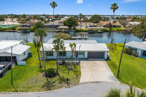 213 River Road