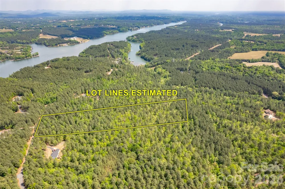 1518 W Paradise Harbor Drive Connelly Springs, NC 28612