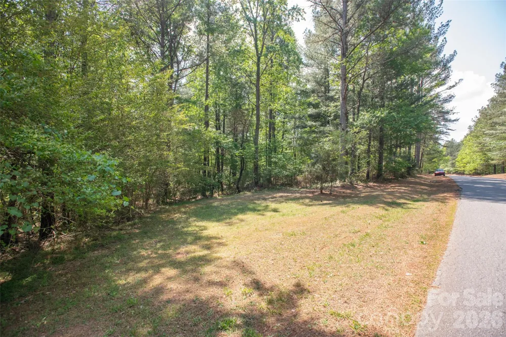 1518 W Paradise Harbor Drive Connelly Springs, NC 28612